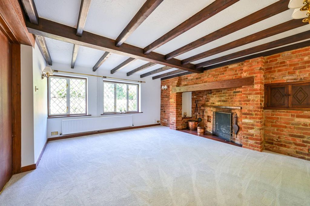 Property photo 3 of 32