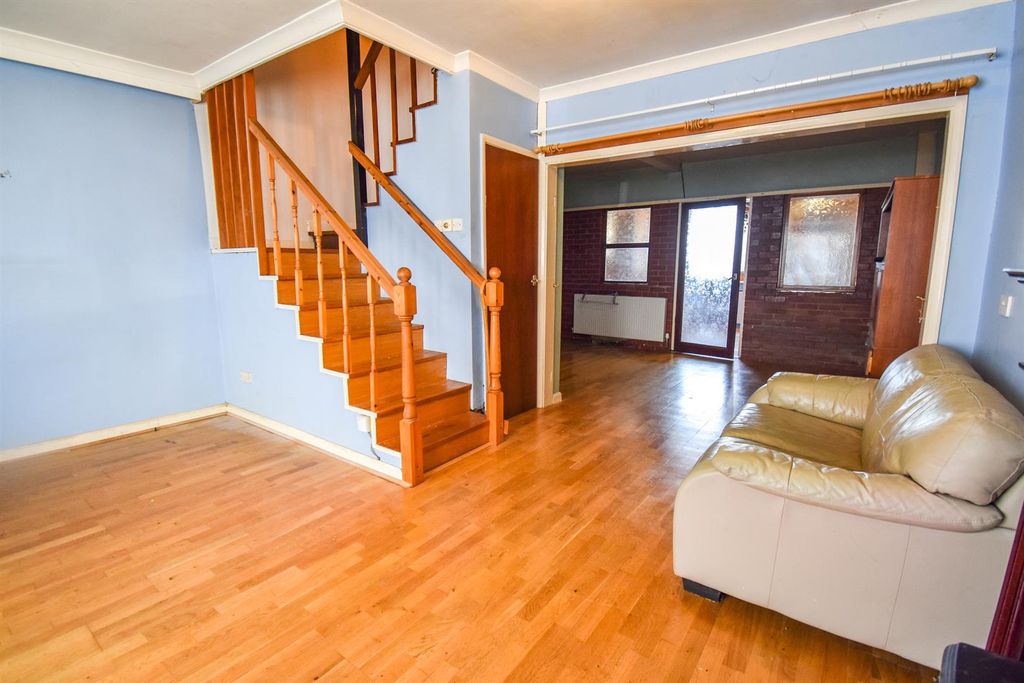 Property photo 3 of 21 Lounge Diner