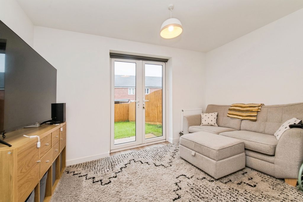 Property photo 2 of 12 Photo