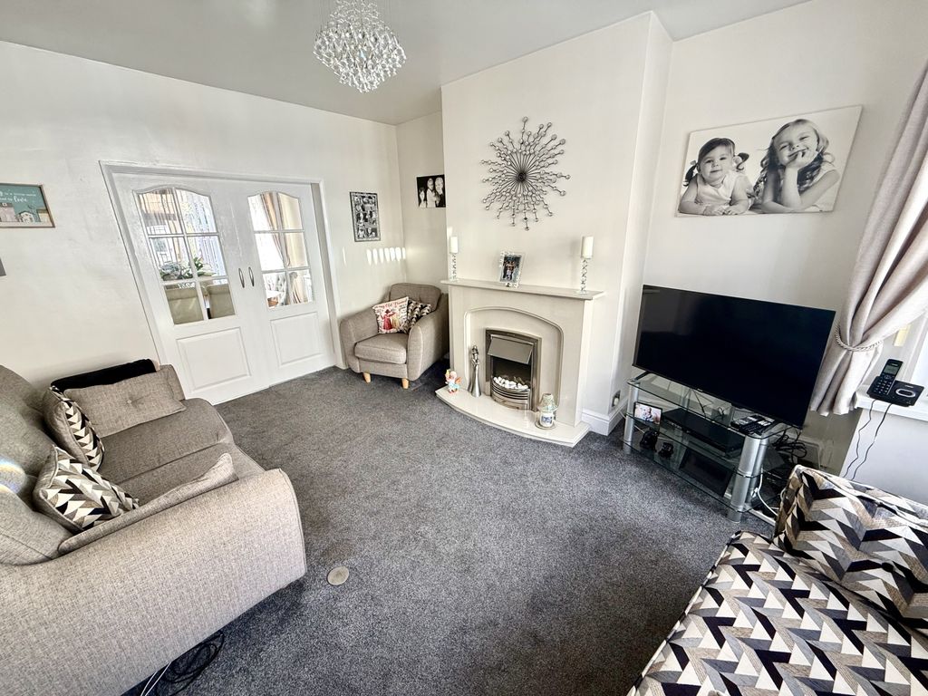 Property photo 3 of 13 Img_5065