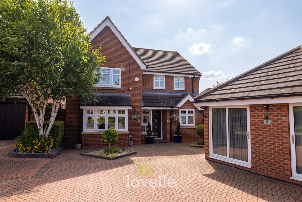 Property photo 1 of 37