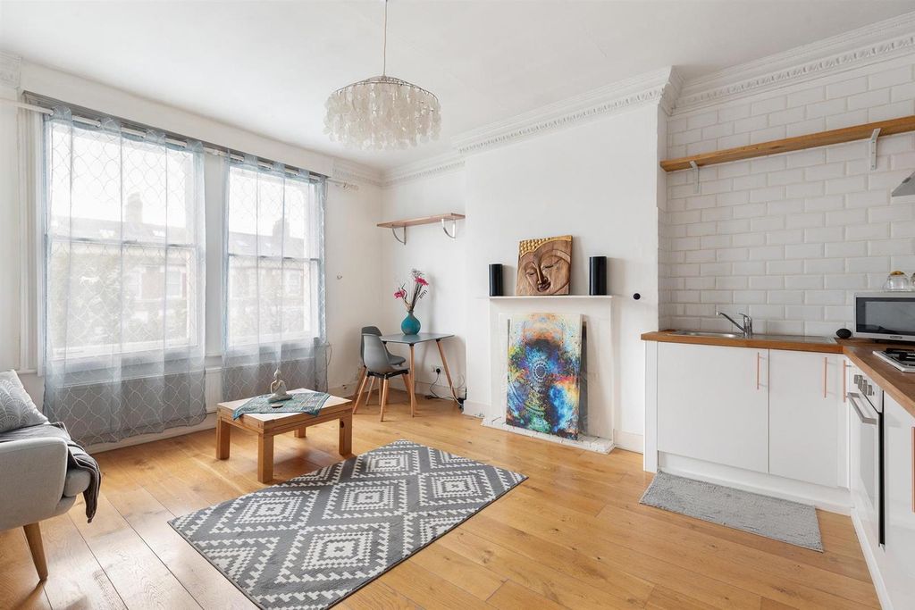 Property photo 2 of 7