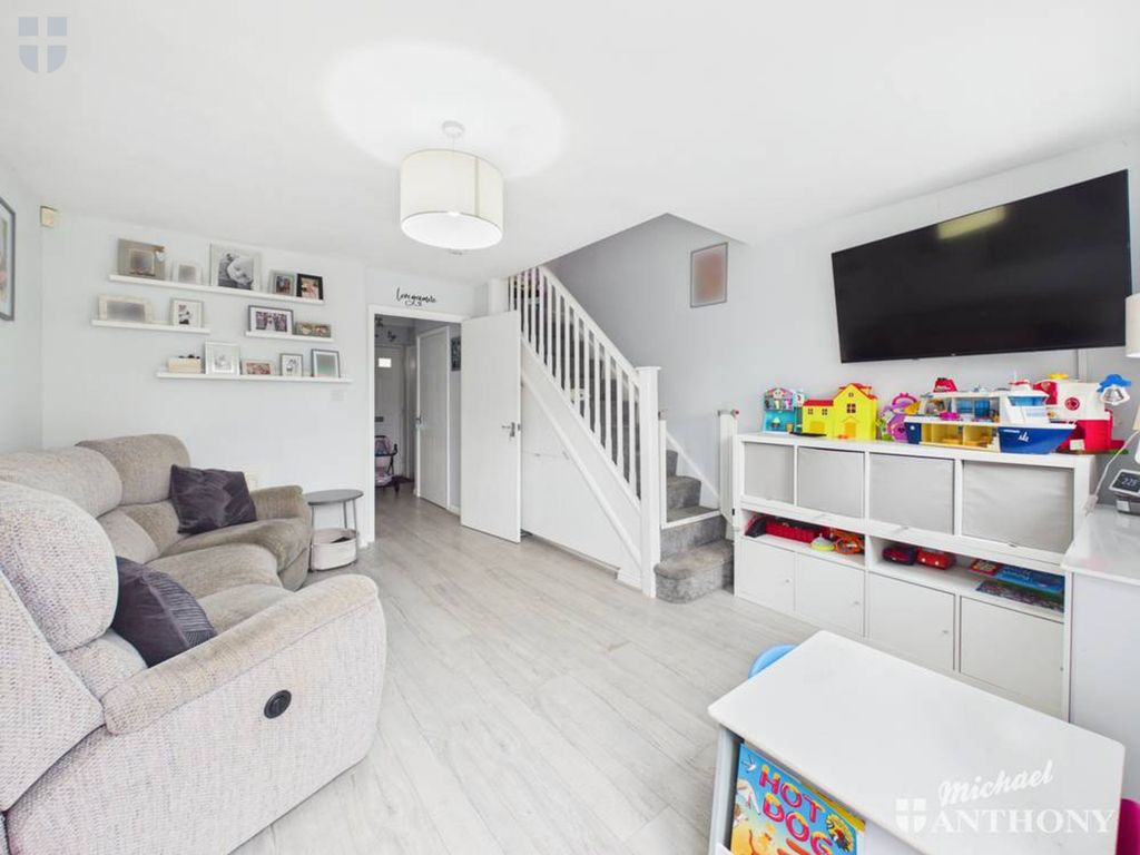 Property photo 3 of 12 Cam03852G0-Pr0791-Still007-Thumbnail-H750-70