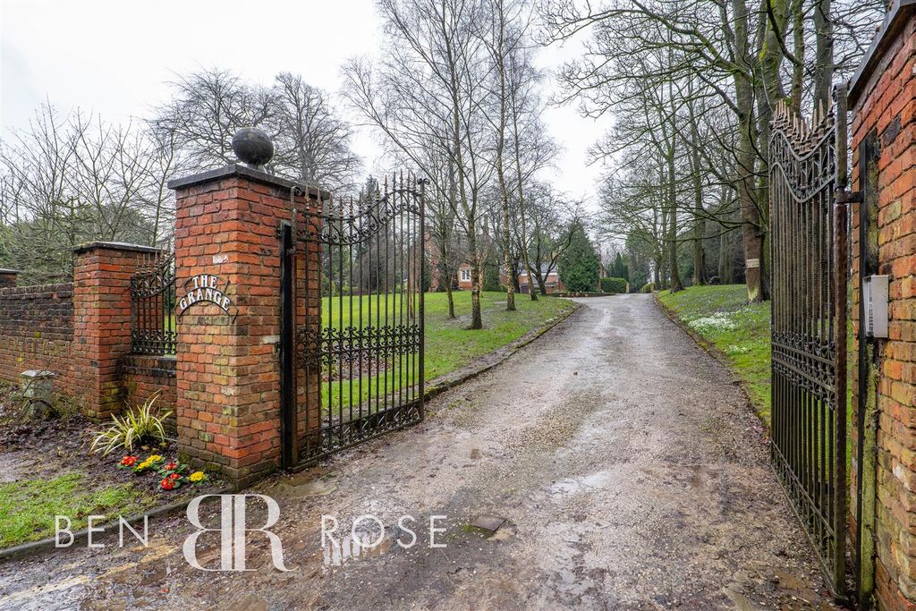 Property photo 2 of 50 Gated Entrance