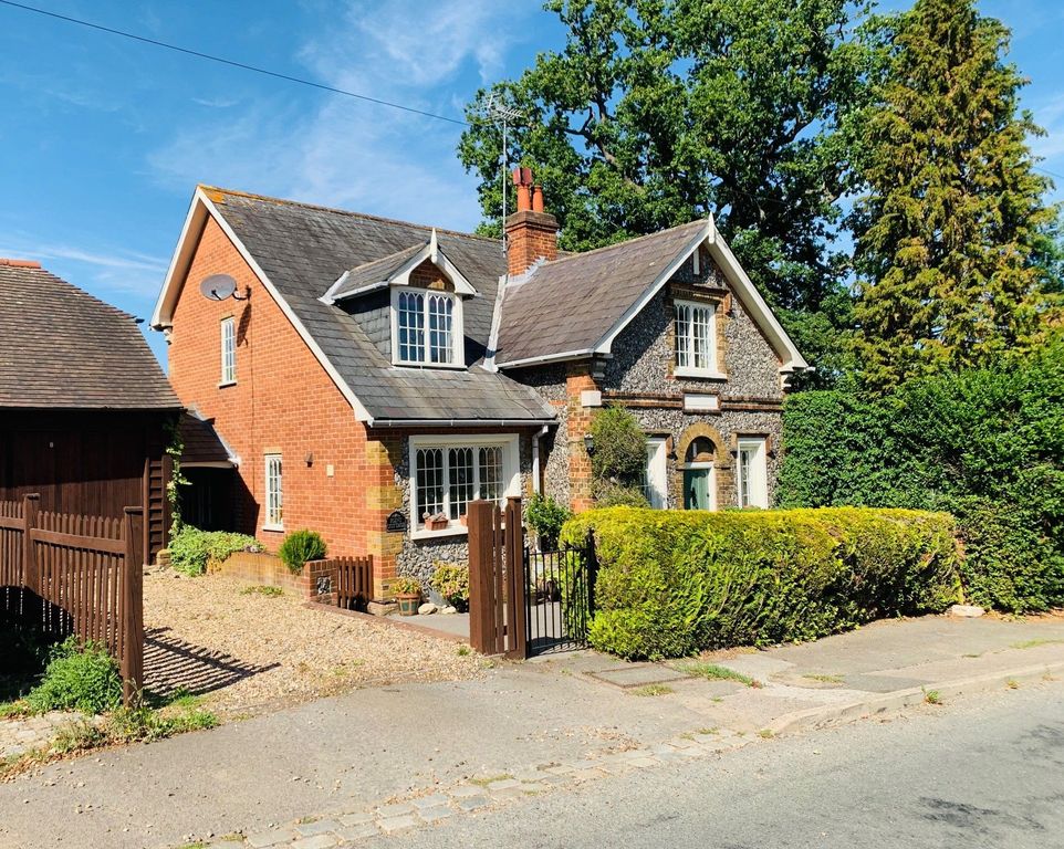 Property photo 1 of 31 Photograph 45