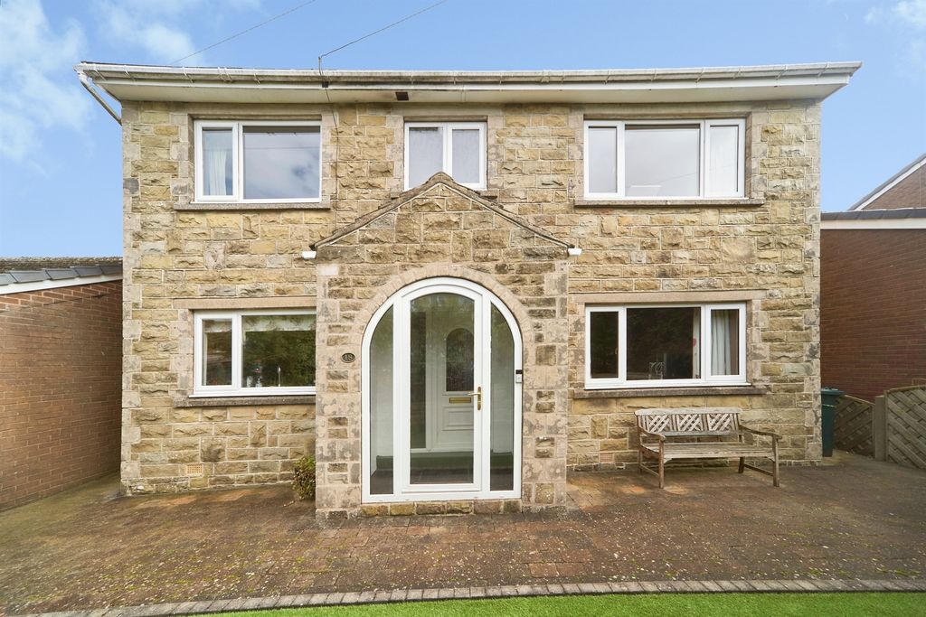 Property photo 1 of 28
