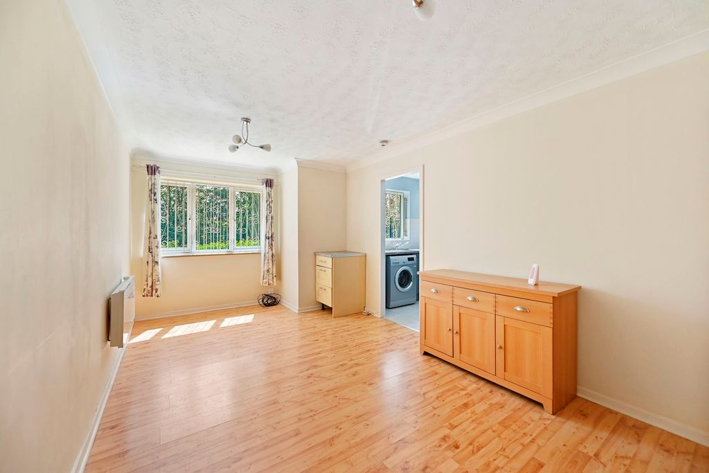 Property photo 3 of 8