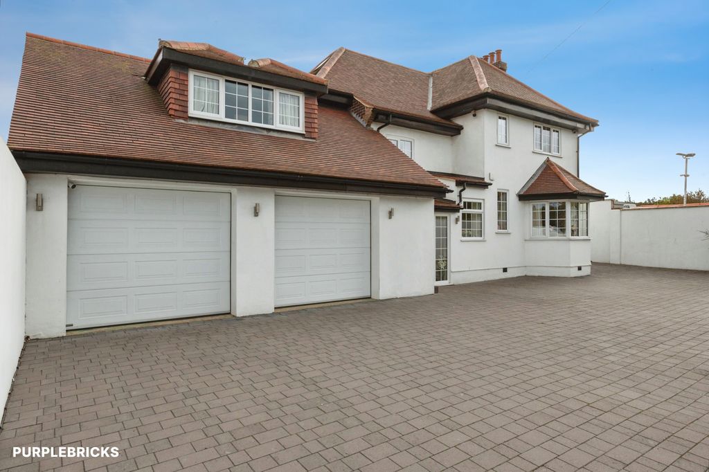 Property photo 1 of 42 Front View