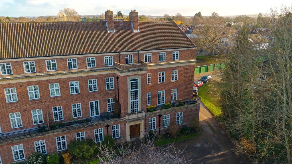 Property photo 1 of 14 Front