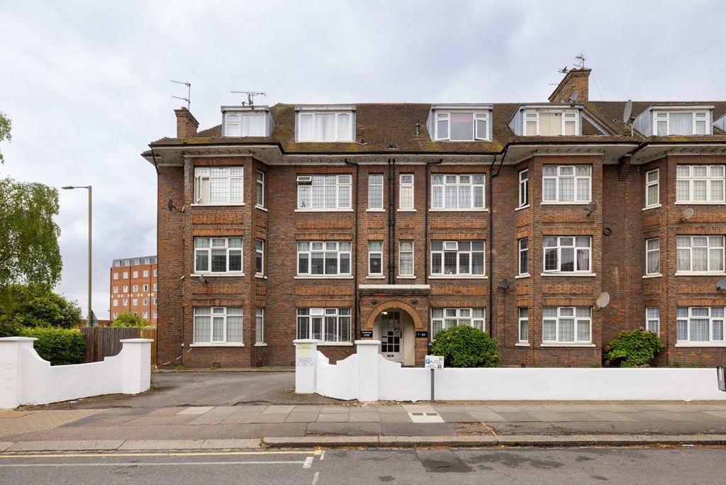 Property photo 1 of 5