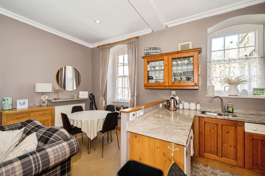 Property photo 3 of 20 Pbox-Img.Jpg