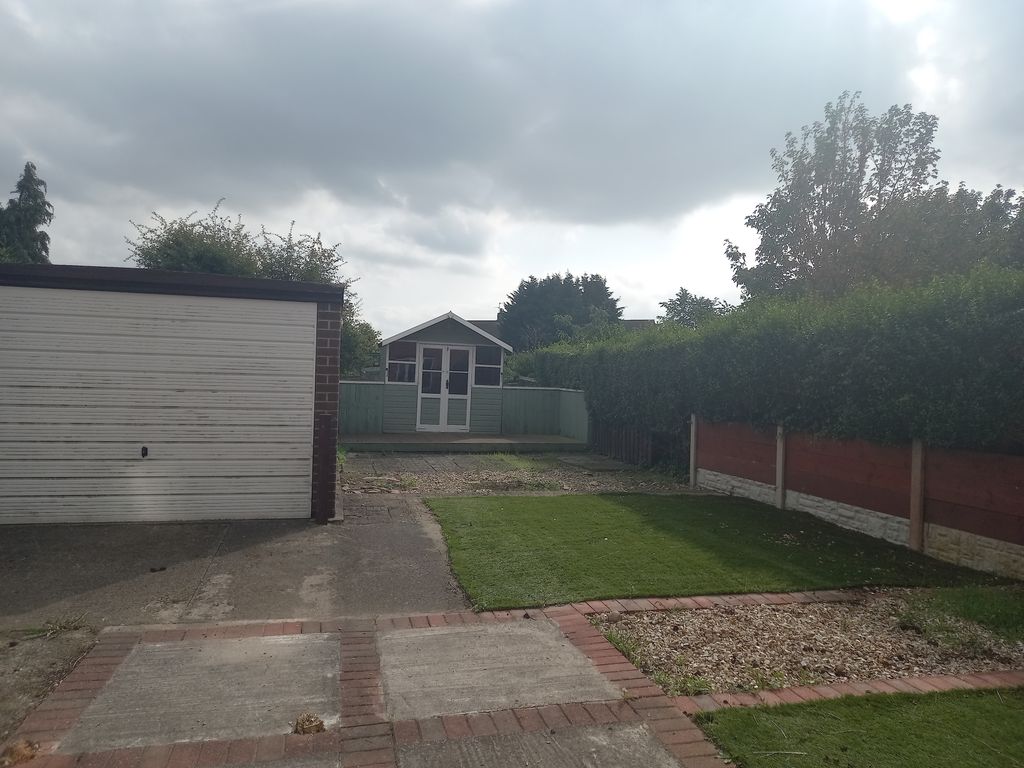 Property photo 3 of 13 Garden