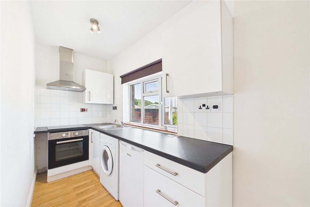 Property photo 1 of 7 Picture No. 12