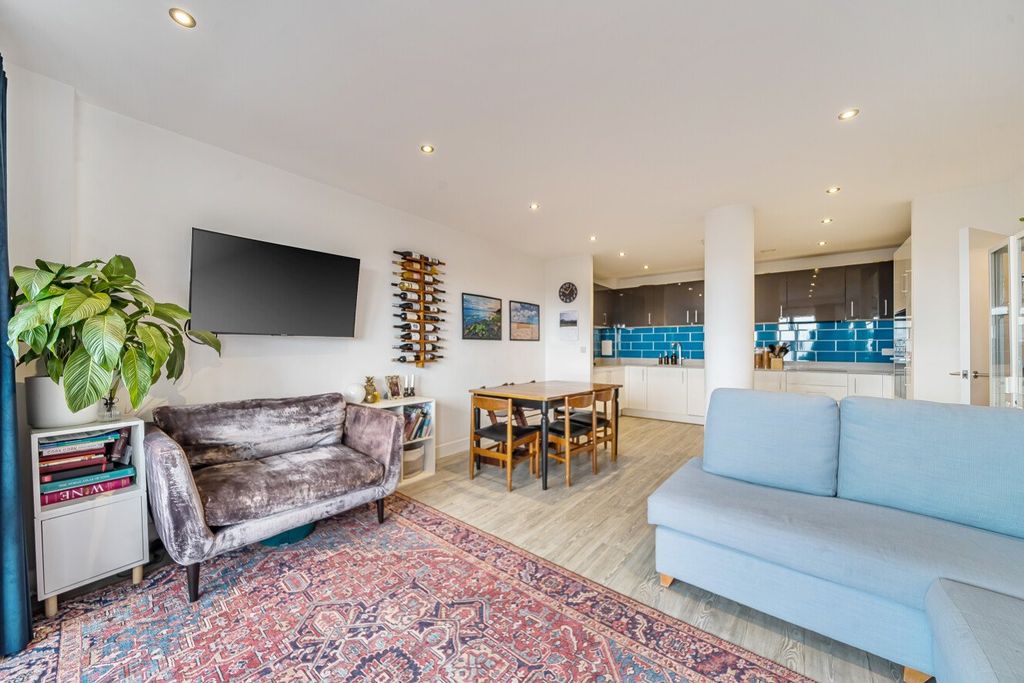 Property photo 2 of 15 Picture No. 03