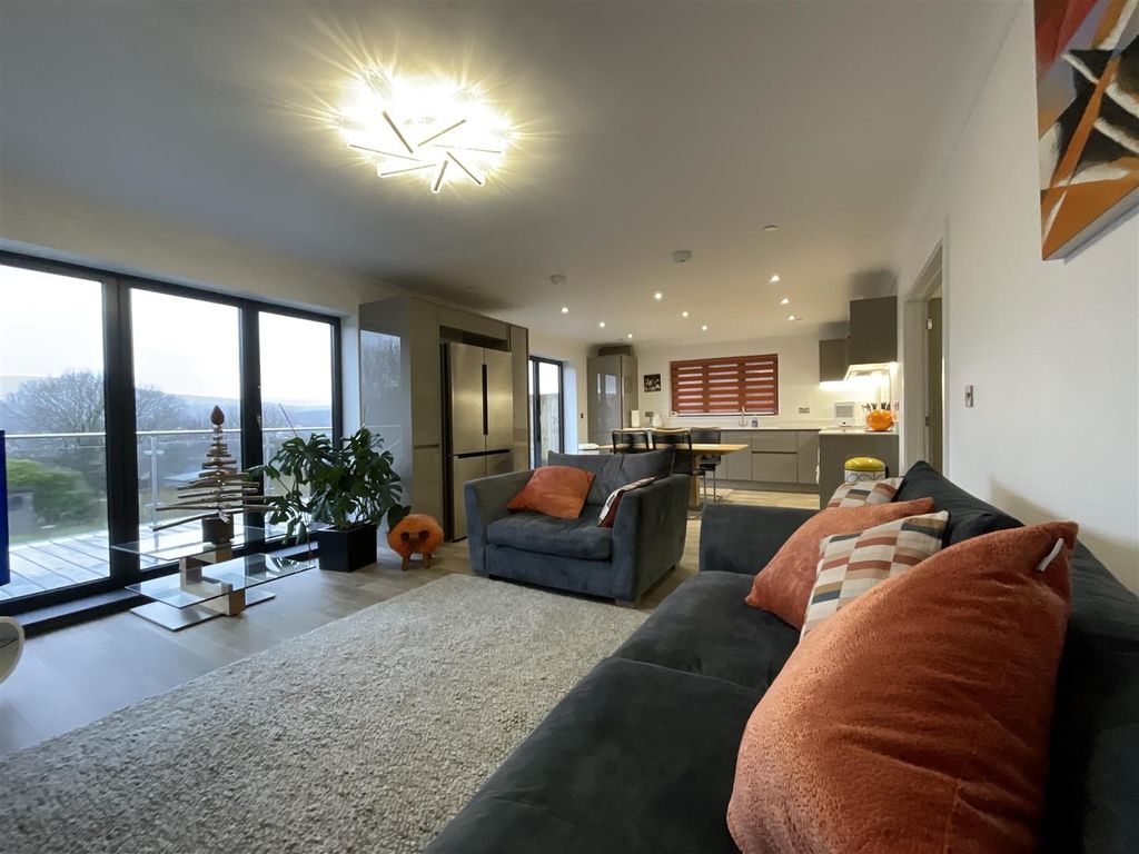 Property photo 2 of 37 Img_2468.Jpg