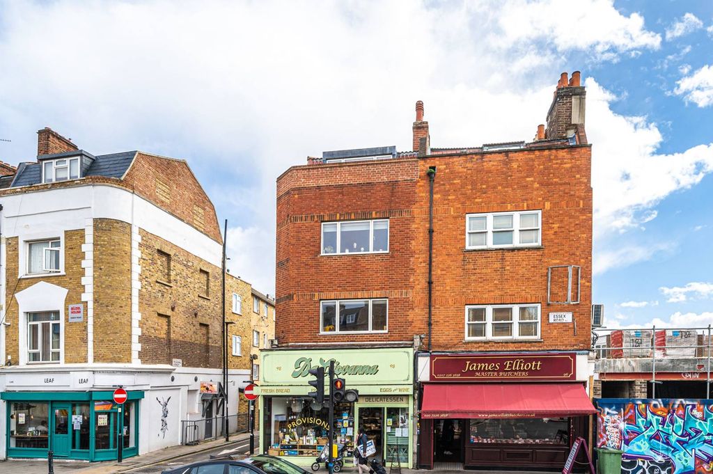 Property photo 2 of 9