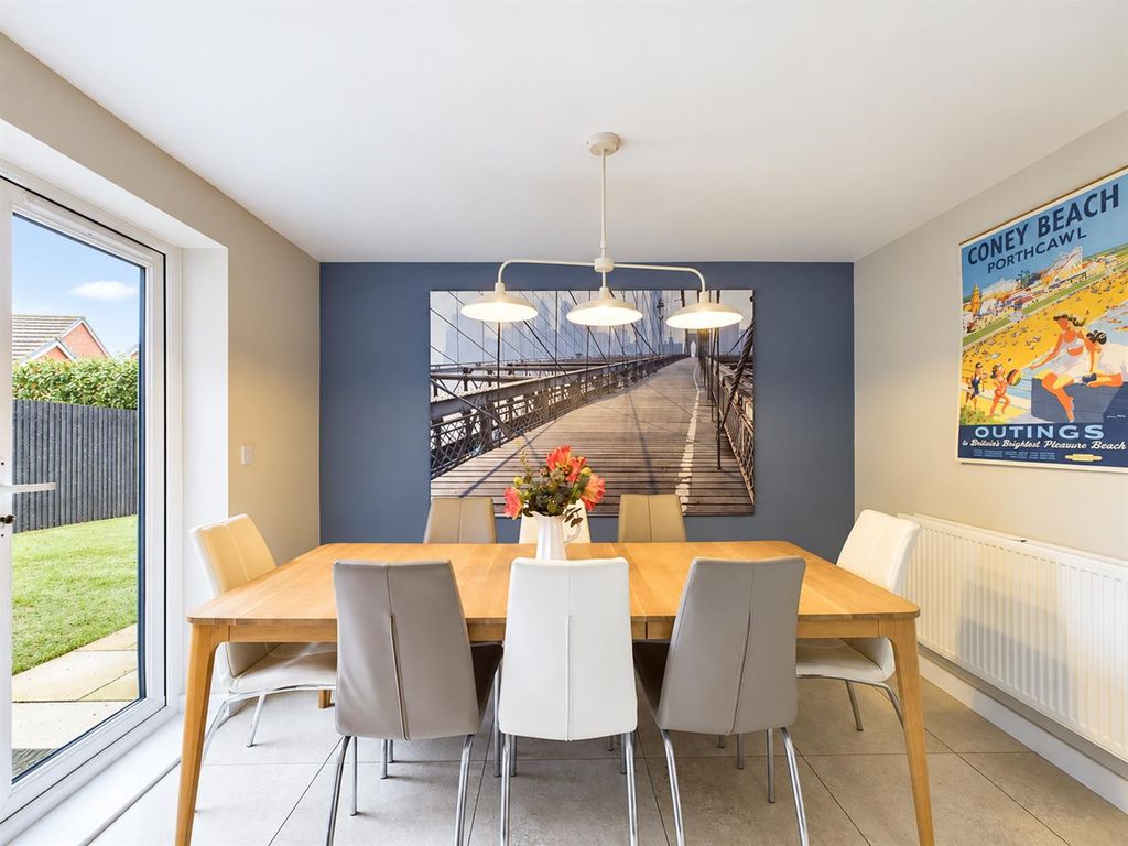 Property photo 3 of 24 53869337-Fe61-4ba0-8B3B-4dab2Ef5F998.Png