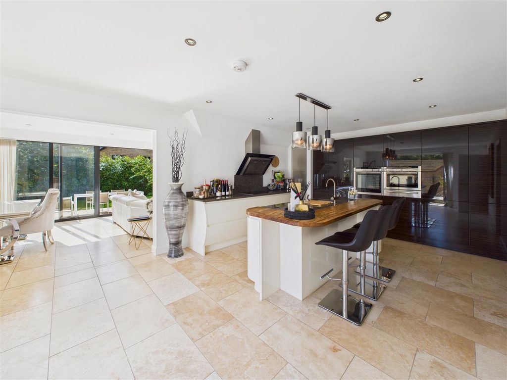 Property photo 2 of 26 Dining Kitchen