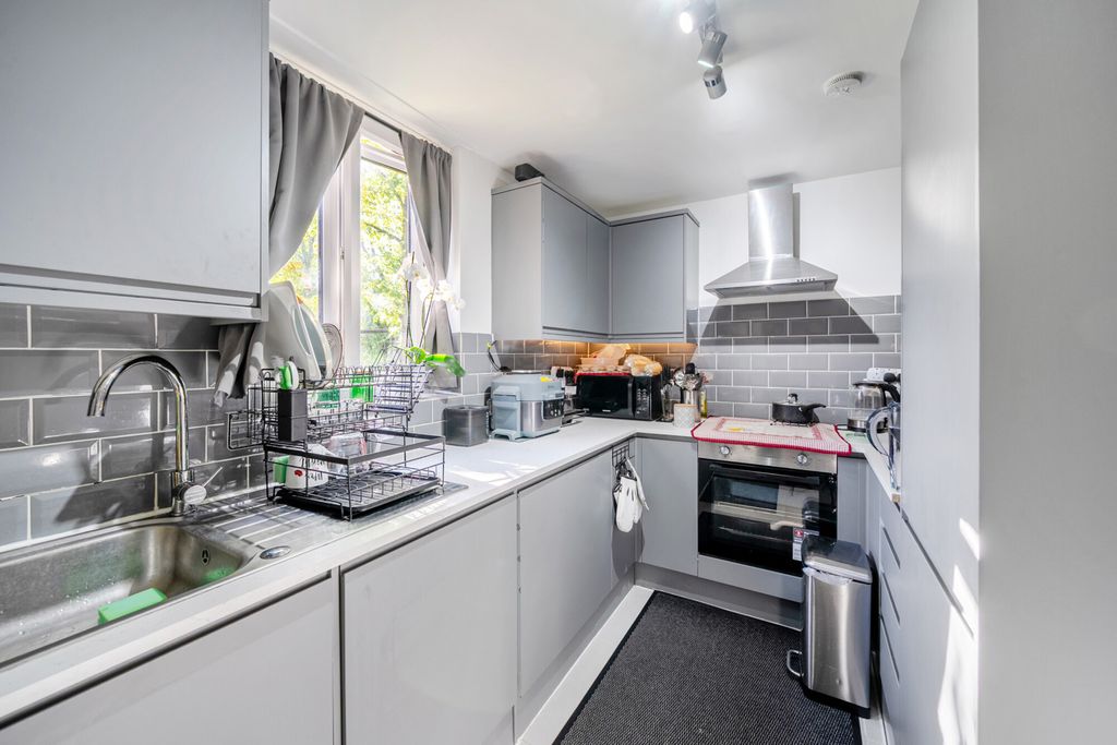 Property photo 2 of 13 1447096-9-69Ea49E...