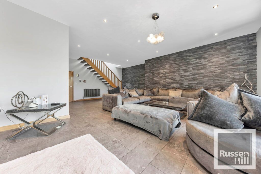 Property photo 2 of 37