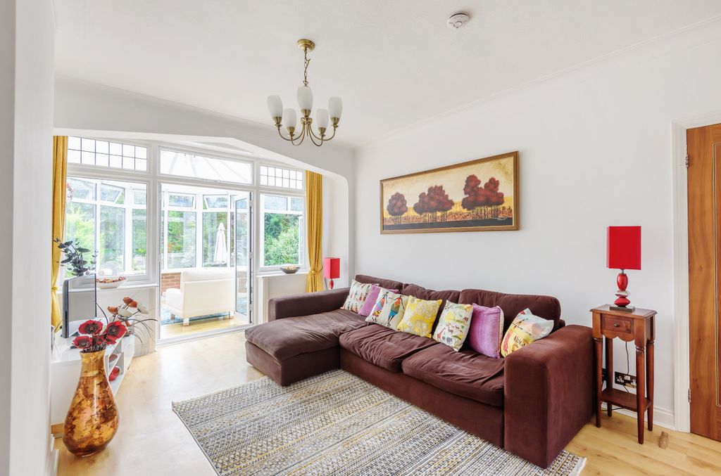 Property photo 3 of 19