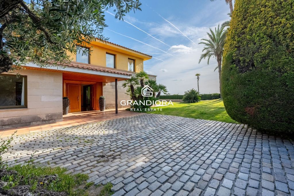 Property photo 3 of 50