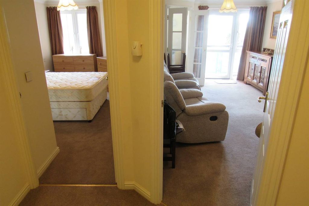 Property photo 3 of 24