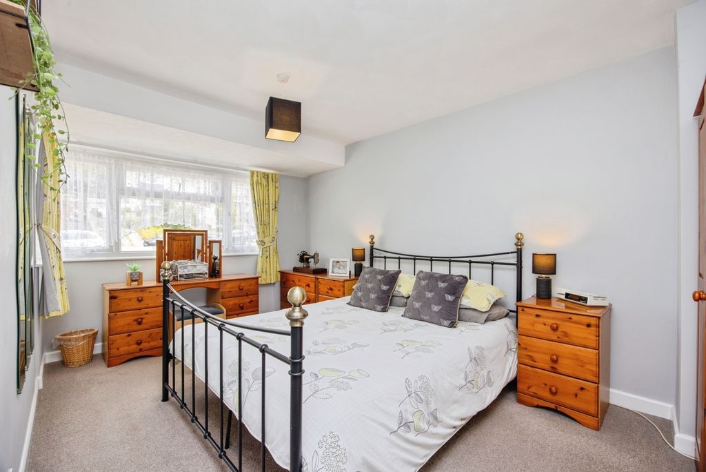 Property photo 2 of 17 Photo