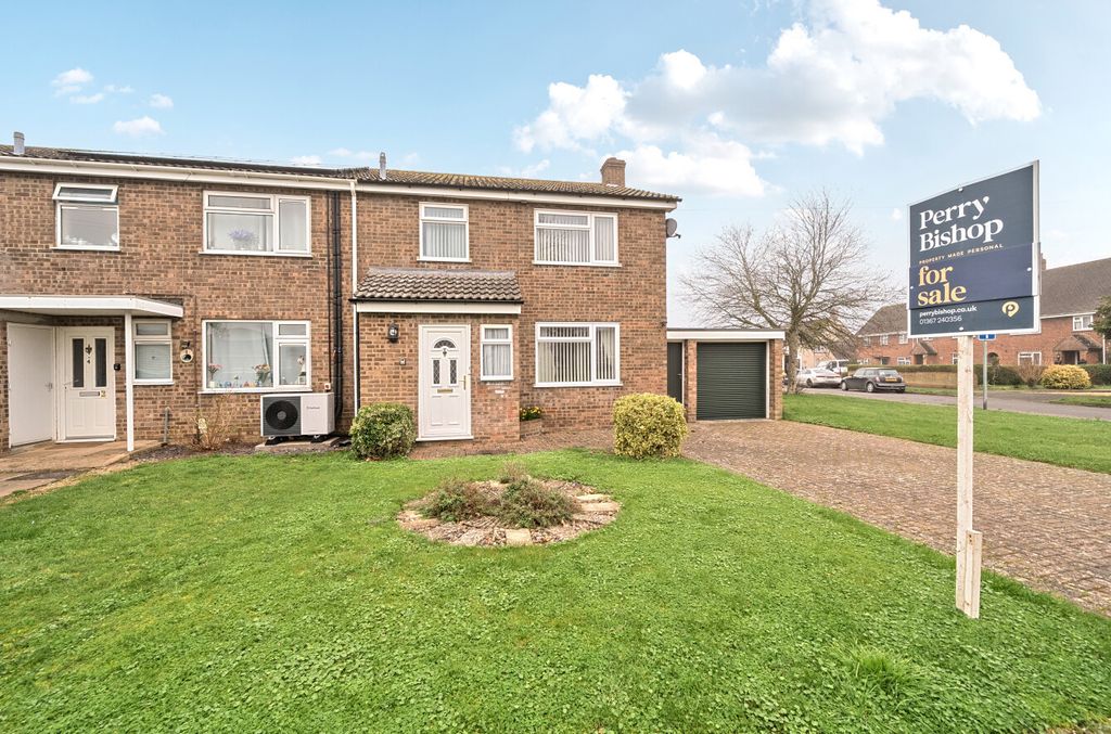 Property photo 1 of 19 Front