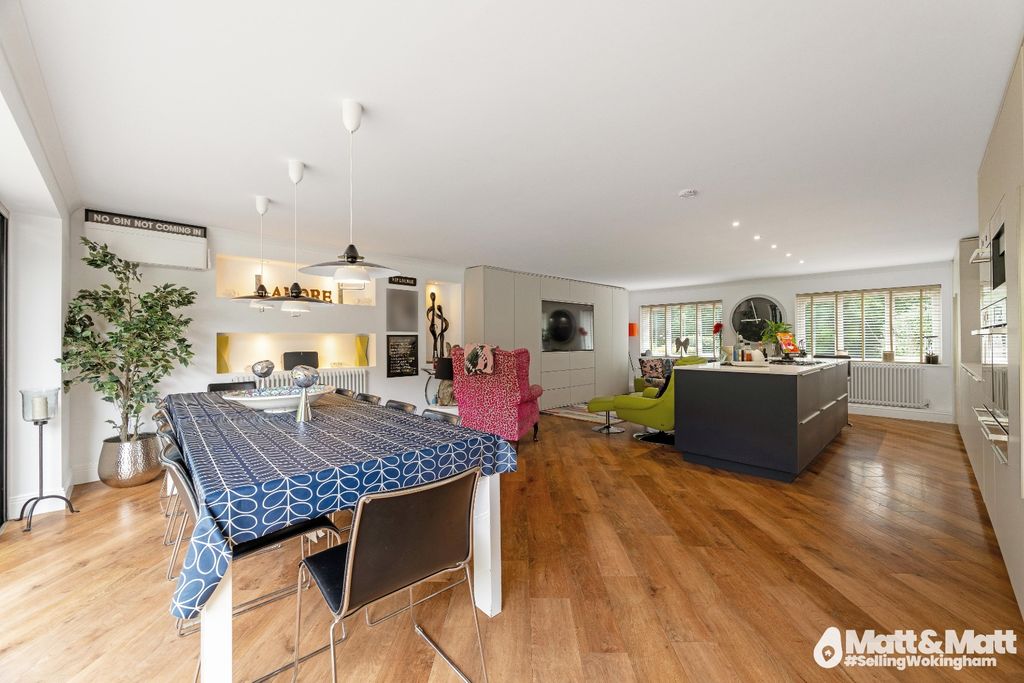 Property photo 3 of 25 4346105