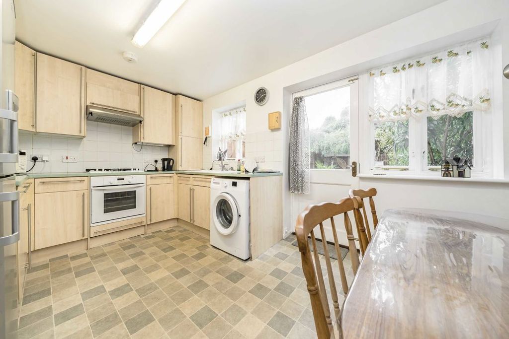 Property photo 3 of 7