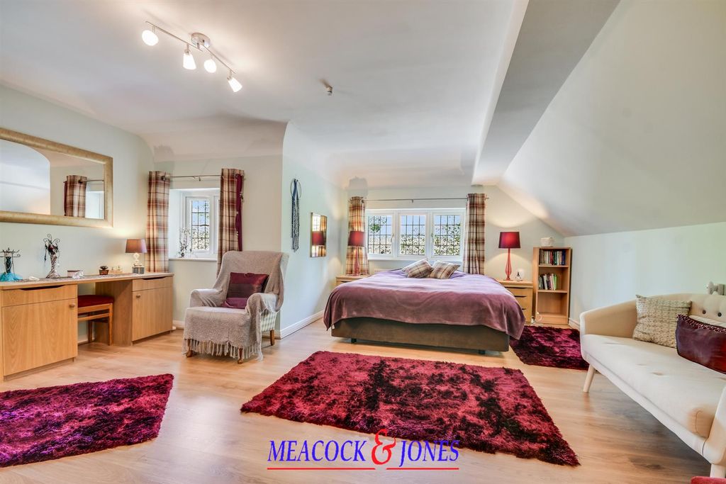 Additional image 16 of 5 bed detached house for saleHillwood Grove, Hutton Mount, Brentwood CM13