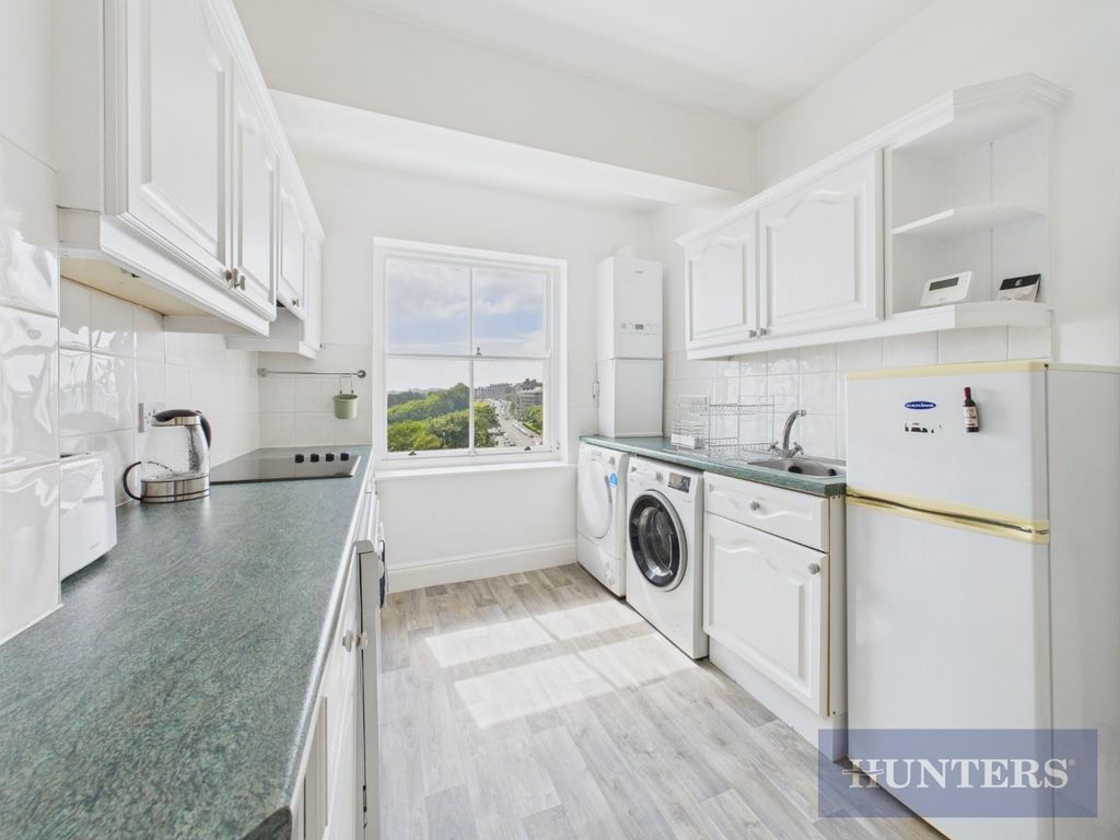 Property photo 2 of 16 Cam05316G0-Pr0161-Still016.Jpg