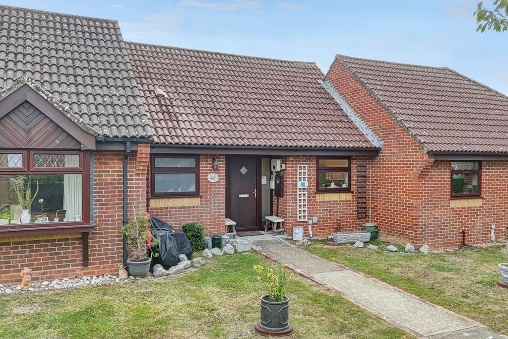 Property photo 1 of 8