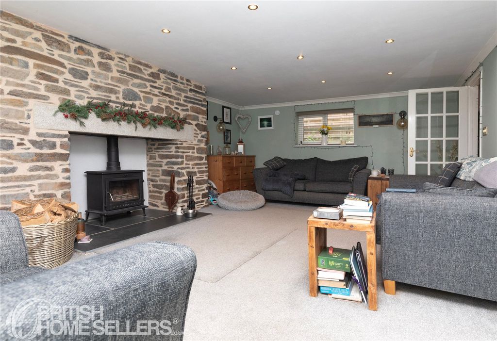 Property photo 3 of 21 Picture No. 07