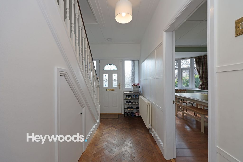 Property photo 2 of 49