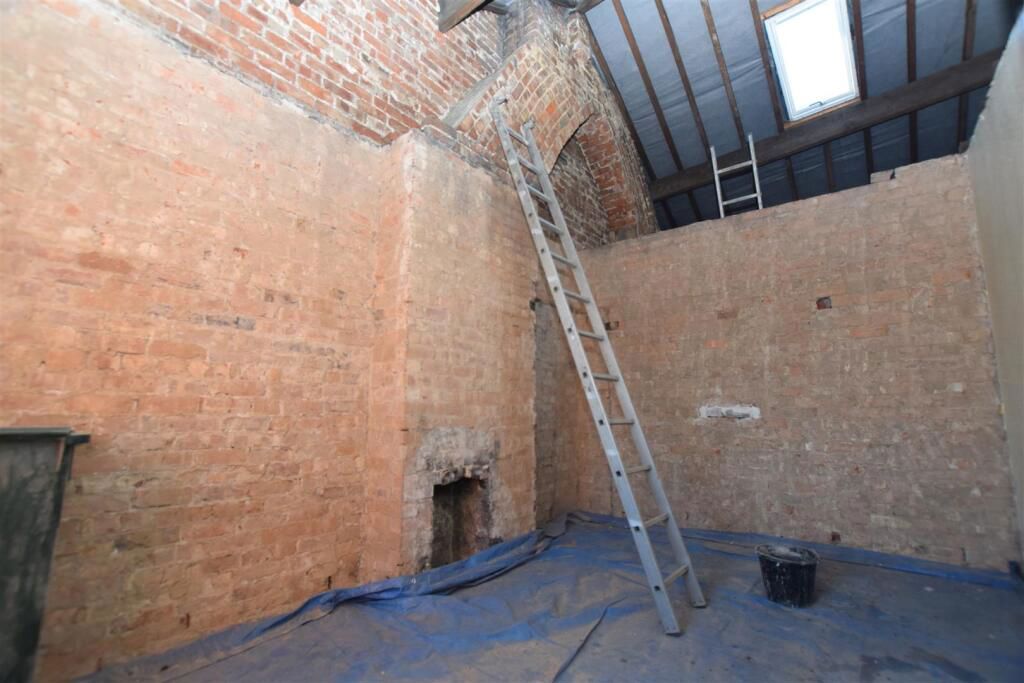 Property photo 3 of 4