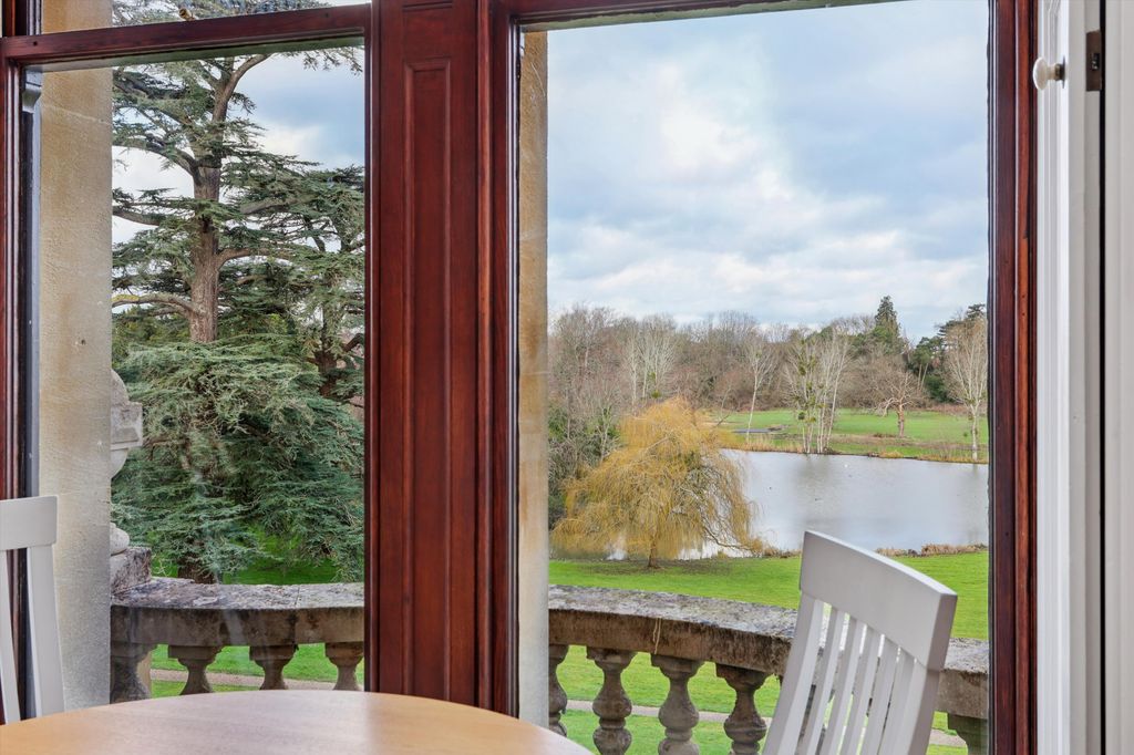 Property photo 3 of 27 Image