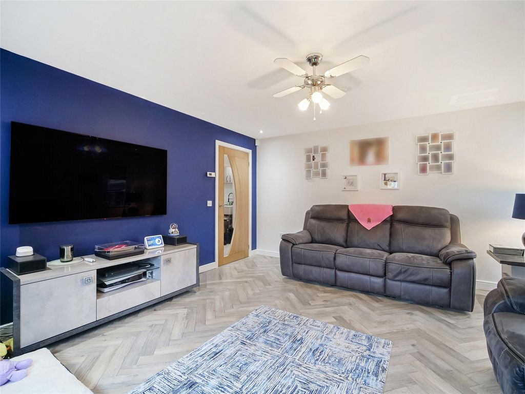 Property photo 2 of 21 Picture No. 04