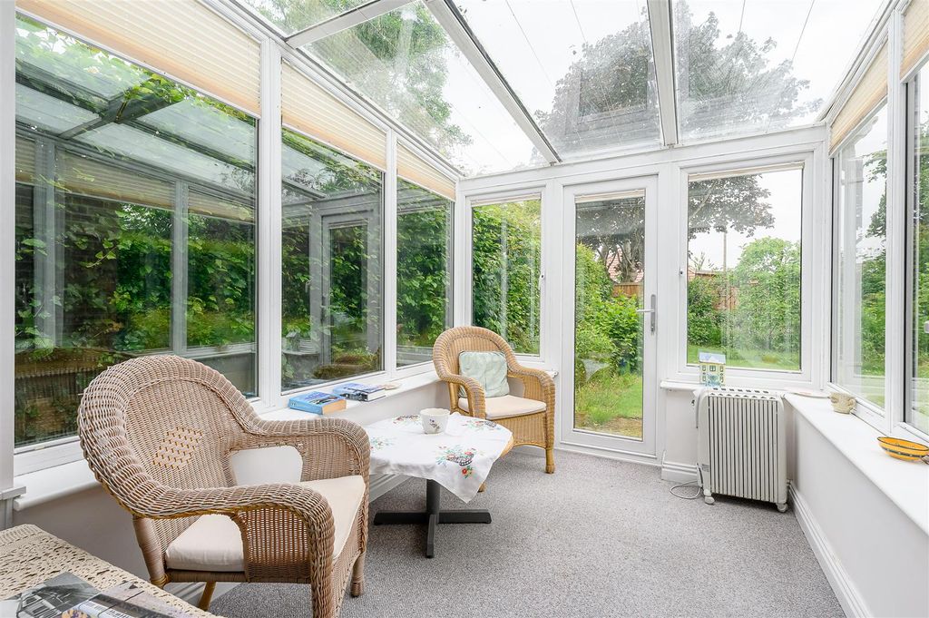 Property photo 3 of 22 Conservatory