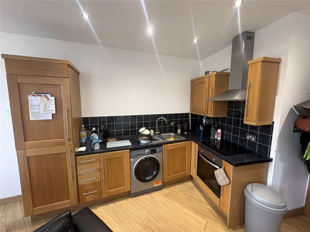 Property photo 3 of 6 Picture No. 04