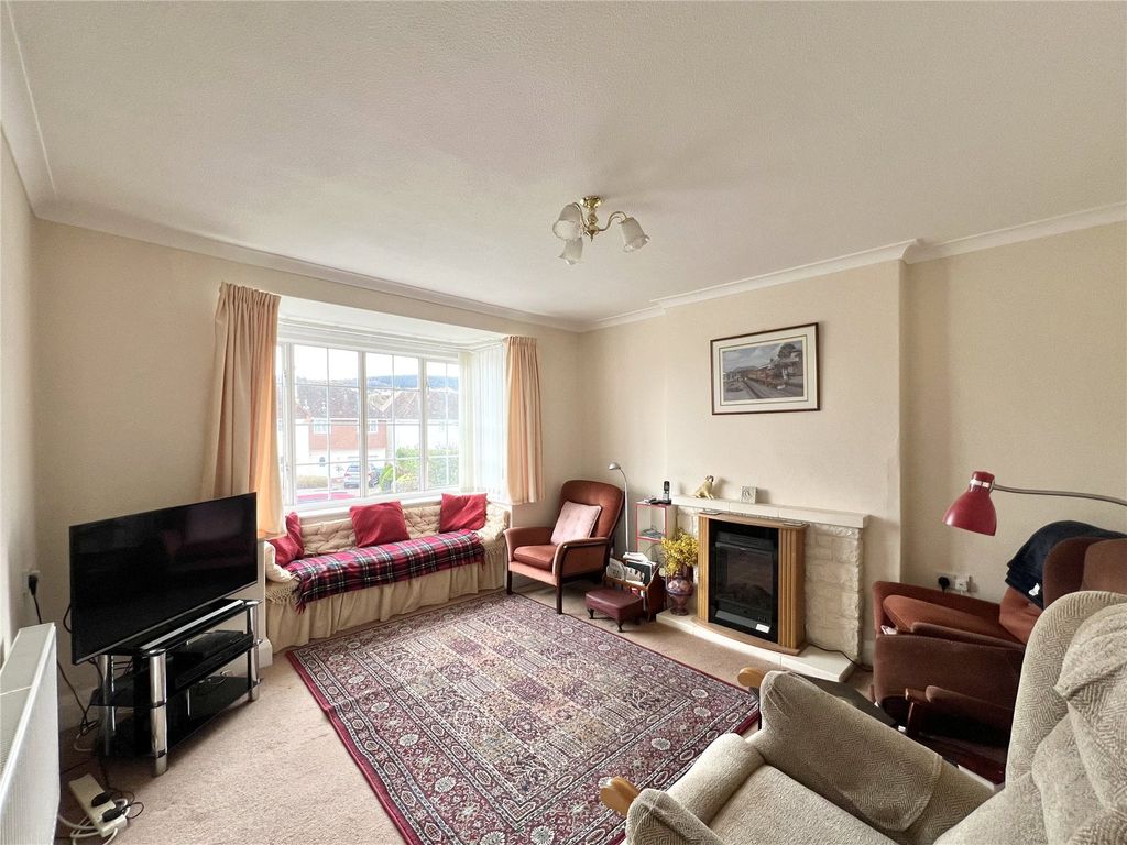 Property photo 2 of 17 Picture No. 32