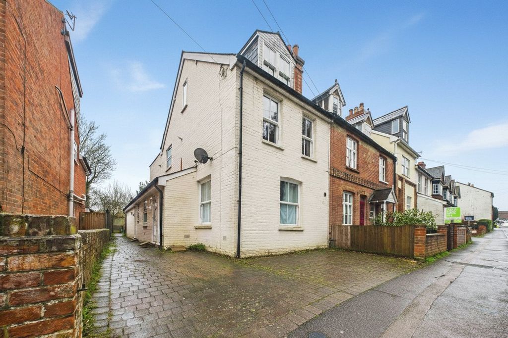 Property photo 1 of 9 Picture No. 13