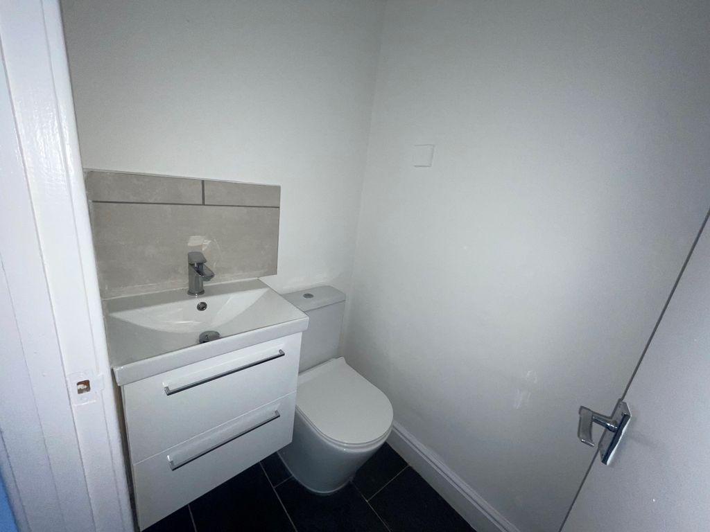 Property photo 2 of 6 1