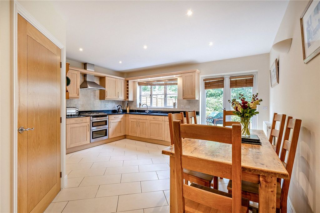 Property photo 3 of 45 Picture No. 38
