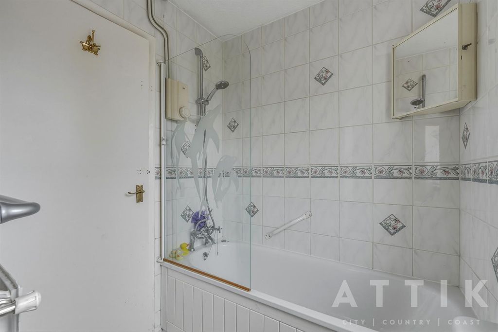 Additional image 23 of 3 bed detached bungalow for salePark Walk, Holton, Halesworth IP19