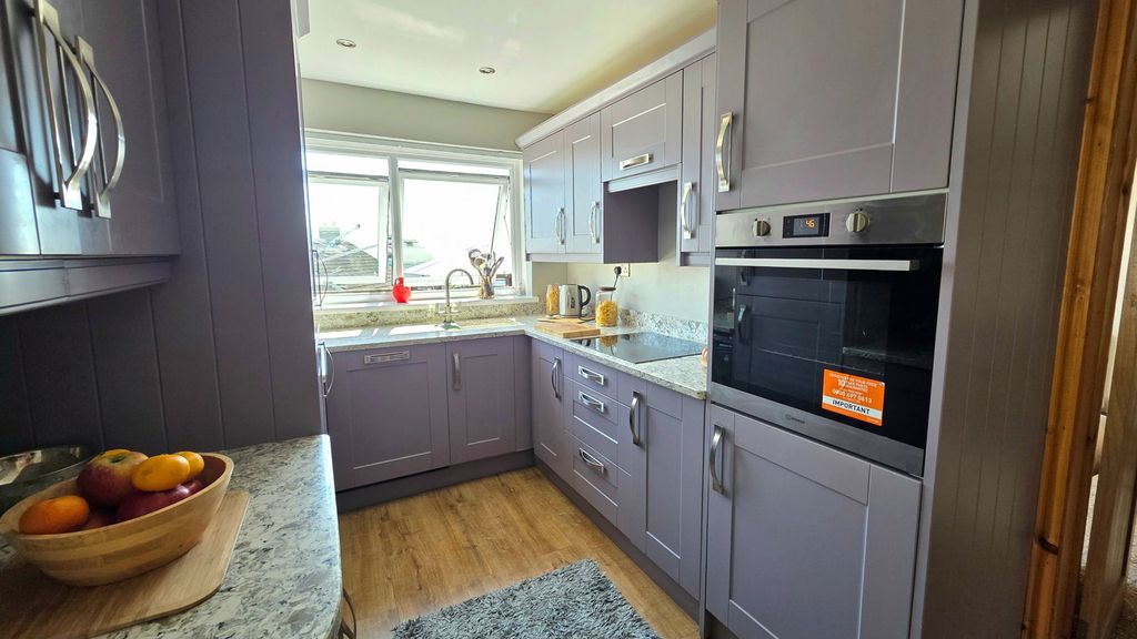 Property photo 3 of 23