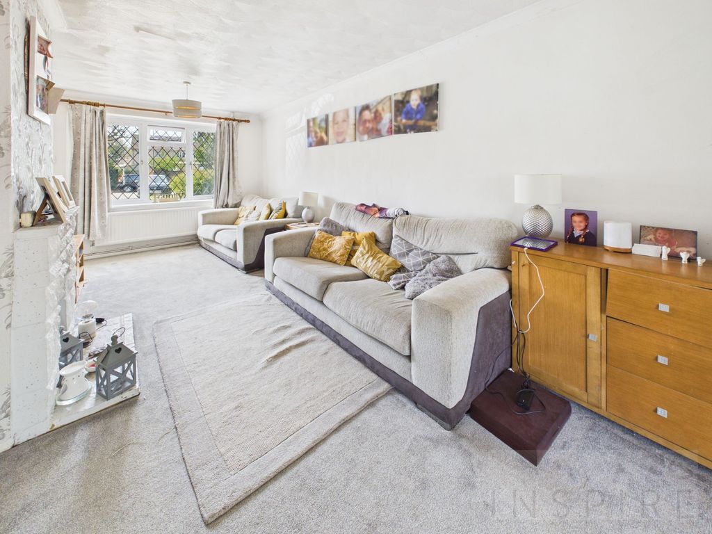 Property photo 2 of 36