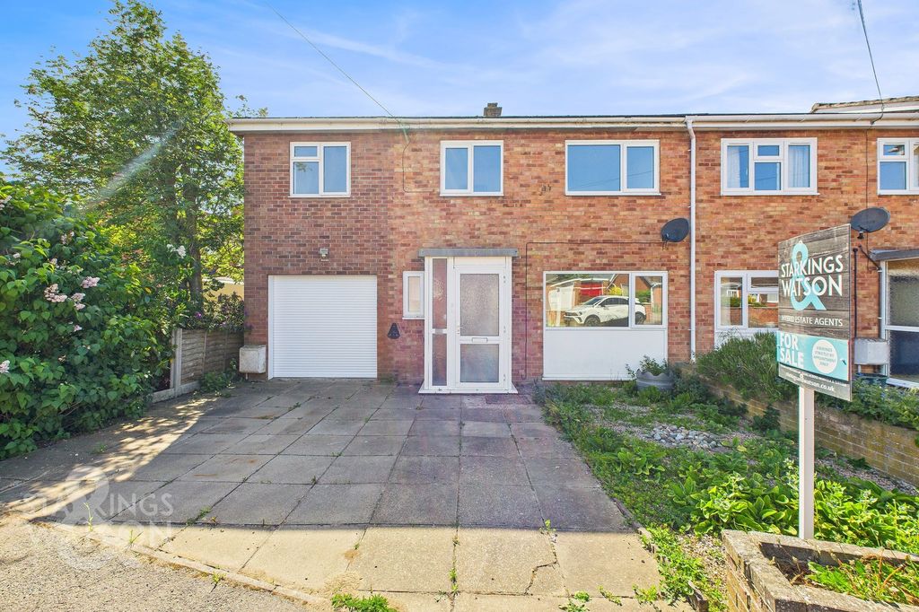 Property photo 2 of 25