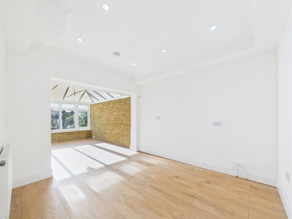 Property photo 2 of 13 Picture No. 25